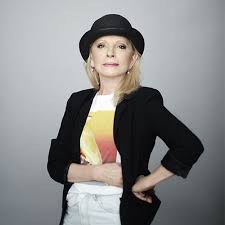 Bb asus4 a7 que j'ai tout pris, oh, oh, oh, oh, oh, dm f7 besoin de personne bb a7 dm pour choisir le chemin de ma vie dm f7 besoin de personne bb a7 dm c bb bbmaj13 a7 pour pleurer quand il me renie. Veronique Sanson Albums Songs Playlists Listen On Deezer