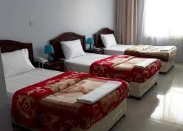 Looking Room For Rent In Dubai Visit Hopohomes Com And Get Discounts On Room Rents Save Money Enjoy Living Rooms For Rent Bachelor Room Room