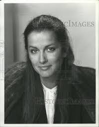 Veronica Hamel's Instagram, Twitter & Facebook