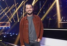 Chayce deserves to be here and he's come such a long way, bones said before beckham's performance of the beatles' blackbird. last week, beckham sang his original song 23. Hgbsexfjn78v6m