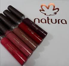 O batom natura aquarela matte possui pigmentos que garantem cor intensa, e acabamento ainda mais matte, com uma sensação de conforto nos lábios. Facebook