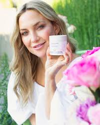 Kate Hudson dan Juice Beauty Meluncurkan Skincare Baru