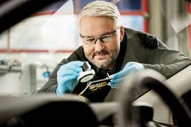 Najděte nejbližší pobočku a objednejte se ještě dnes. Atu Und Carglass Waren Sich Einig Nun Stimmte Auch Das Kartellamt Zu Der Autoglass Spezialist Ubernimmt Das Scheibengeschaft Der Werkstattkette