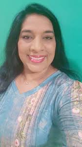 This space fold me in it arms Like a promise in the sun eyes, The dawn  break through my heart, And see what i have been hiding for years, A  promising sun