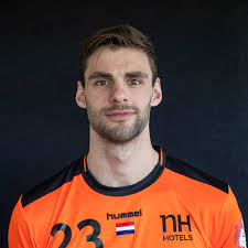 Het lijkt alsof voetbal de enige sport is die er tijdens de pandemie toe  doet