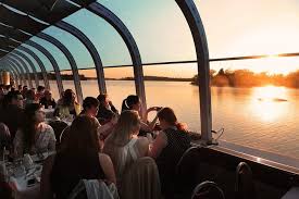 A list of 10 family fun things to do for thanksgiving weekend in toronto including thanksgiving dinner/brunch, harvest festivals, weekend trip ideas and more! Thanksgiving Weekend Activities And Events In Canada