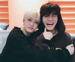 Hyunjin Finds Seungmin On Instagram And Is Instantly Captivated By H Fanfiction Fanfiction Amreading Books Wattpad In 2020 Stray Kids Seungmin Stray Kids