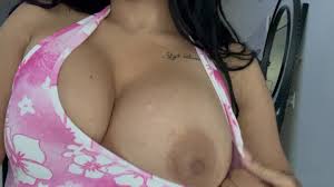 Watch online Gazzygurl - Who wanna suck on em on X-video