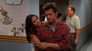 It started in the season finale episode of season 4. Friends Courteney Cox Suffered A Miscarriage When Monica And Chandler Were Trying To Have A Baby