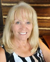 About Fae Moore Real Estate Agent