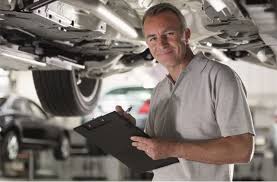 One of the most obvious symptoms of low freon levels is if your air conditioner is blowing warm or room temperature air. Car Refrigerant Oil Filling Quantities Hella