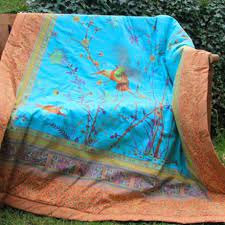 Bassetti plaids sind eine ideale möglichkeit, um eine raumatmosphäre harmonisch zu komplettieren und eine einzigartige gemütlichkeit zu erzeugen. Fong V5 Bassetti Plaid Plaid Fong V5 Seffani De