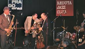 Facebook'ta bill clinton, saxophone master'in daha fazla içeriğini gör. Bill Clinton S The Pres Blows And The Hilarious Response To A Legendary Record Soundfly