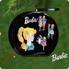 2000 1962 Barbie Hatbox Doll Case Hallmark Ornament At Hooked On Ornaments Hallmark Ornaments Old Barbie Dolls Hat Boxes