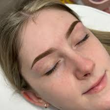 Permanent Make Up Artist