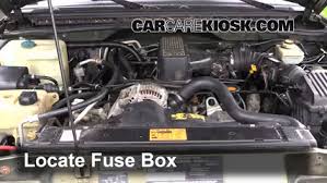 Fuse box location and diagrams: Replace A Fuse 1994 1998 Land Rover Discovery 1998 Land Rover Discovery Lse 4 0l V8