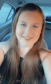 Kimberly Longfellow's Instagram, Twitter & Facebook