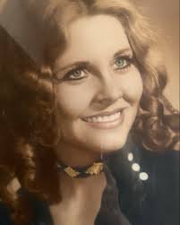 Feliz jueves de #tbt bello recuerdo de mis inicios, sueños, ilusiones  cumplidas. 🙏🏻♥️🌵 #alegrias#tristezas#fortaleza  #vida#teatro#cine#televisión#éxito#gracias. 🙏🏻♥️💋😸🐕♥️🙏🏻💋🌵