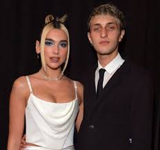 Dua lipa and anwar hadid credit: Dua Lipa Bio Family Net Worth Boyfriend Age Height And More