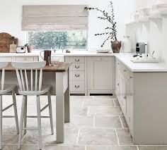 Lassiger Look Fur Die Landhauskuche Bild 9 Schoner Wohnen Skandinavische landhauskueche ideen bilder tipps fuer die.