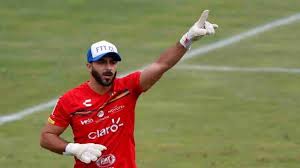 Y fue su segundo paso por los ruleteros, tras. Pareja De Johnny Herrera Revelo Donde Viviran Y Aseguro Que El Arquero Seguira Jugando En Cancha