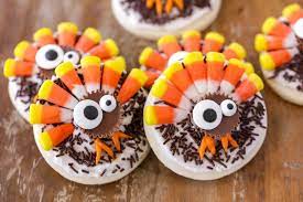 See more ideas about thanksgiving cookies, fall cookies, cookie decorating. Thanksgiving Sugar Cookies Easy Fun Lil Luna