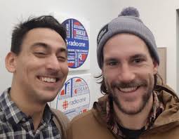 A tangled deer tale: Winnipeg men rescue stuck buck in provincial park