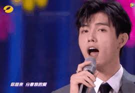 Ice paper (ice paper) 作词 (lyricist): Lively And Lively New Year S Eve It S A Fake Singing Caier Ying Zhao Lusi And Chen Feiyu Fake It Seriously Inews