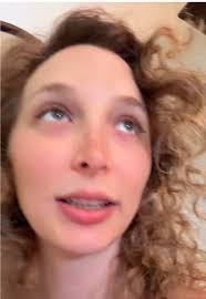 Lilly Powers's Instagram, Twitter & Facebook