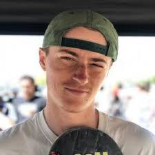 Hunter Simmons's Instagram, Twitter & Facebook