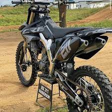 Dirt Bikes On Instagram Crf Crf250r Crf110 Crf150r Crf450r Crf250l Crf450l Crf230 Crf150 Crf230 Crf50 Crf25 Motos Esportivas Motos Moto De Trilha