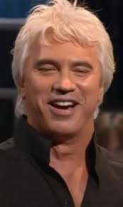 Mark Elder Conductor Dmitri Hvorostovsky singt 2000 Valentins Arie aus  Faust