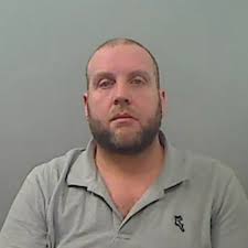 Convicted paedophile hid dark past from new Facebook girlfriend as he  'wanted to settle down'