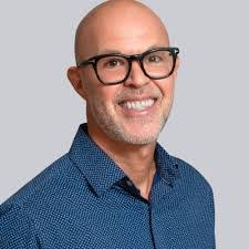 Trinette Brown's Instagram, Twitter & Facebook