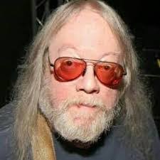 Daniel Bud's Instagram, Twitter & Facebook