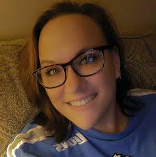 I haven't seen anyone post about this, but does anyone have shifting  eyesight?