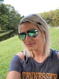 Kendra Lovell's Instagram, Twitter & Facebook