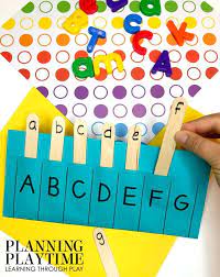 The aim of these activities is to expose children to the letter bb, identify what the letter bb looks like and what sound it makes. Alphabet Worksheets Planning Playtime Alphabet Activities Preschool Learning Activities Winter Activities Preschool
