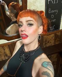 Kasey Leigh-𝓚𝓾𝓹𝓬𝓪𝓴𝓮-Burlesque & Fire Performer-Show Producer