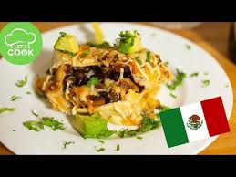 Entdecken sie die küche lateinamerikas und zaubern sie sich mit kräutern und aromen einen hauch von mexiko auf den esstisch. Rezept Feurige Enchiladas Mexikanisches Essen Youtube