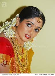 Kavya Madhavan Wedding Photos Www Indiancinemagallery Com91 By Shilpa Shetty Wedding Reception Indiancinemagal Bride Beauty Beauty Photography Wedding Photos