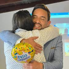 Por la capacidad que tienes de dar todo por tus hijxs, porque nos enseñaste  que la gratitud es una de las virtudes más importantes. Nos has dado  demasiado y más de lo