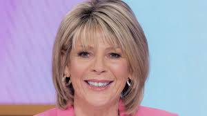 Ruth Langsford wows Loose Women viewers in bold bubblegum pink suit