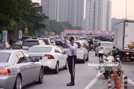 Plus highway plaza tol nilal & plaza tol kajang driving 2 11/3/2020. Plaza Tol Jalan Duta Masih Lancar