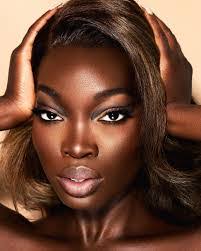 Dora Otto's Instagram, Twitter & Facebook