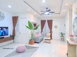 Gaya arsitektur modern di plafon ini dapat menyembunyikan lampu pijar dengan baik. Desain Ruang Tamu Terbaru Dengan Plafon Minimalis Elegan Lighting Bagus Helloshabby Com Interior And Exterior Solutions