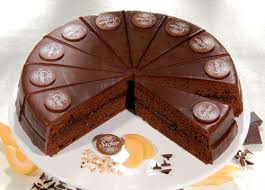 This chocolate cake is said to be invented in vienna by the chef franz sacher in 1832. Tordi Ajalugu Tordi Medovik