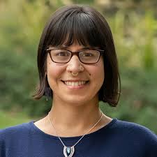 Elissa Roy's Instagram, Twitter & Facebook