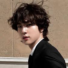 Kpop fans friendship and music discussion