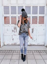 Low Key New Year S Eve Ideas Casual And Cute New Year S Eve Outfit Sequin Tee Shirt How To Sty Eve Outfit New Years Eve Outfit Casual New Year Outfit Casual